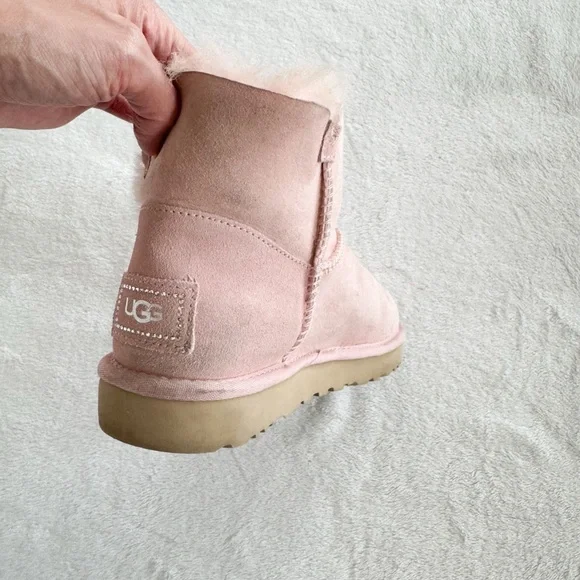 UGG Mini Bailey Button Boots Blush Pink Suede Women’s Size 7 - Picture 10 of 13